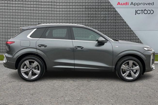 AUDI Q3 Photo 4