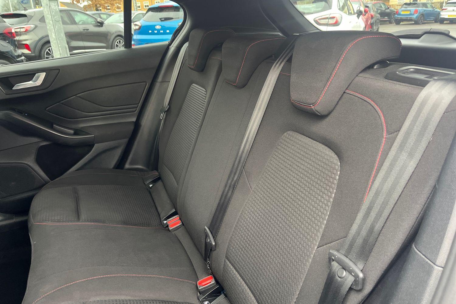 Ford FOCUS Photo 19