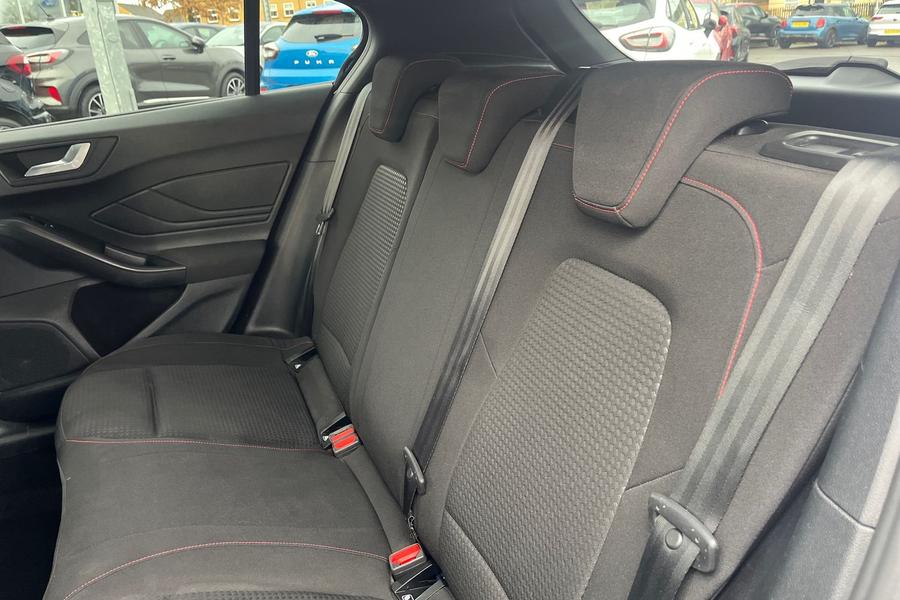 Ford FOCUS Photo autoimg-012059a64097c17b054499c704b402d8c4a1969e.jpg
