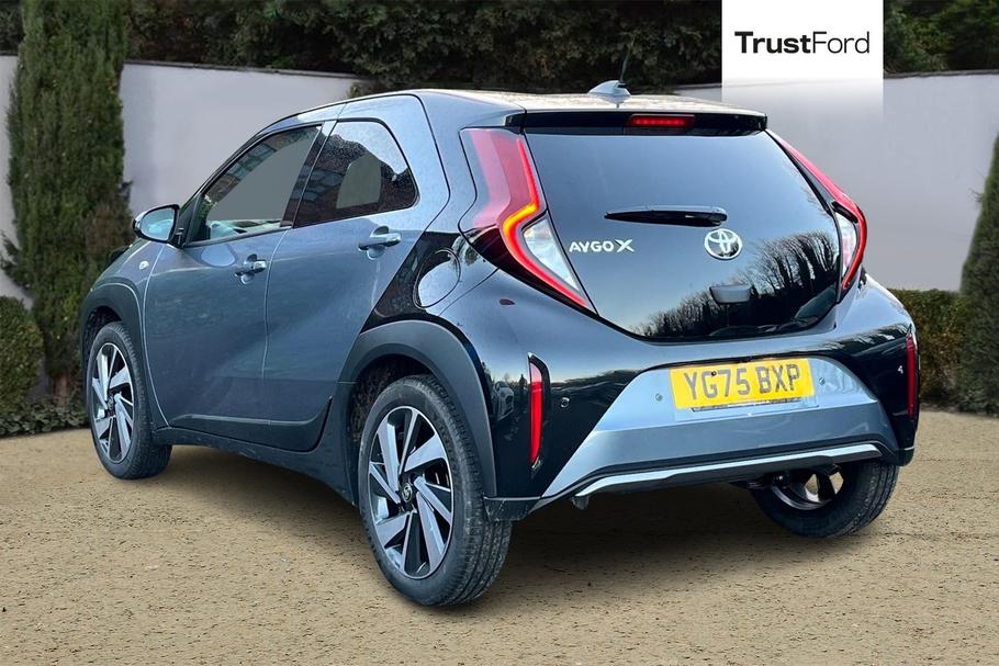 Used Toyota Aygo X 2