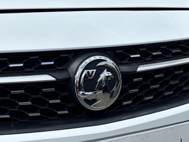 VAUXHALL Corsa Photo 23