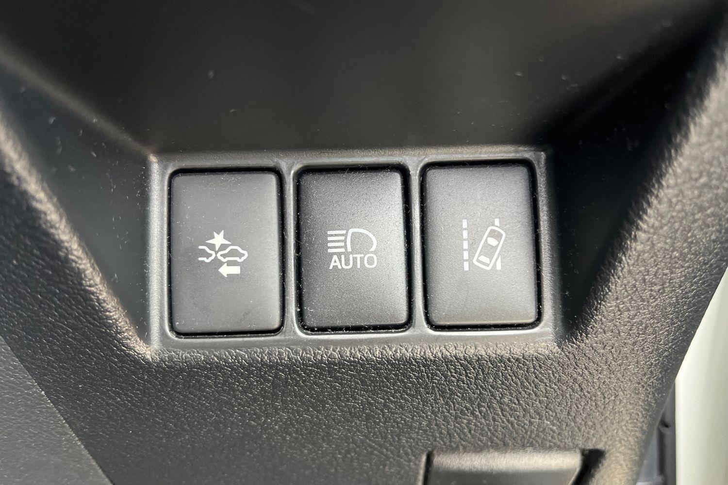 Toyota Yaris Photo 36