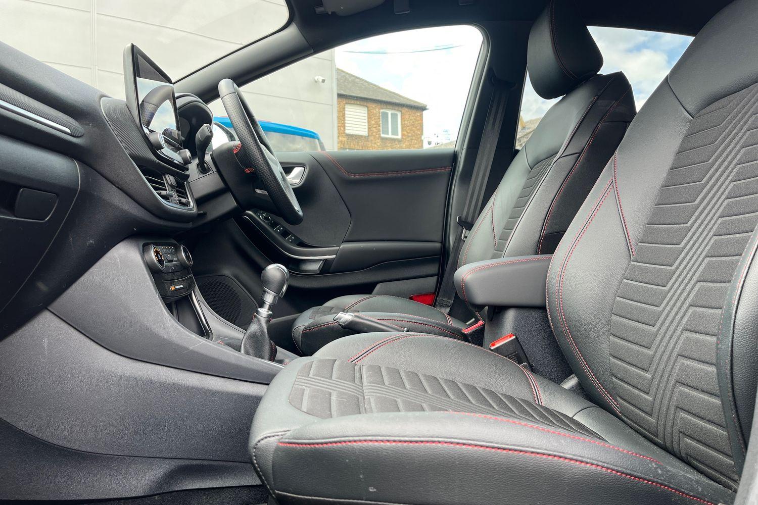 Ford PUMA Photo 18