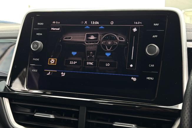VOLKSWAGEN T-Roc Photo 37