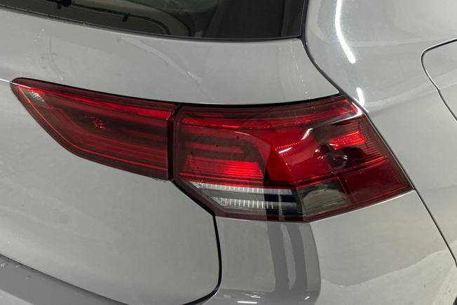 VOLKSWAGEN Golf Photo 18