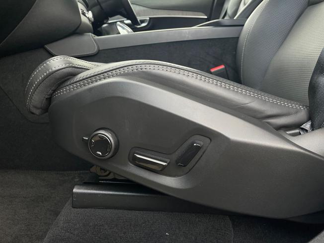 VOLVO XC90 Photo 50
