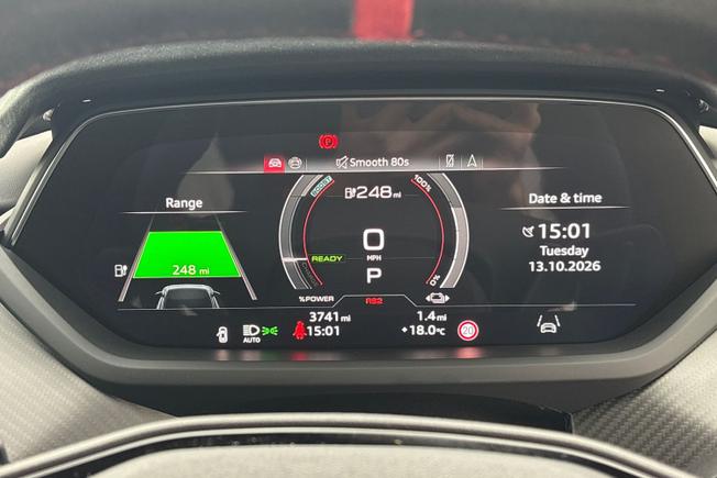AUDI RS e-tron GT Photo 15