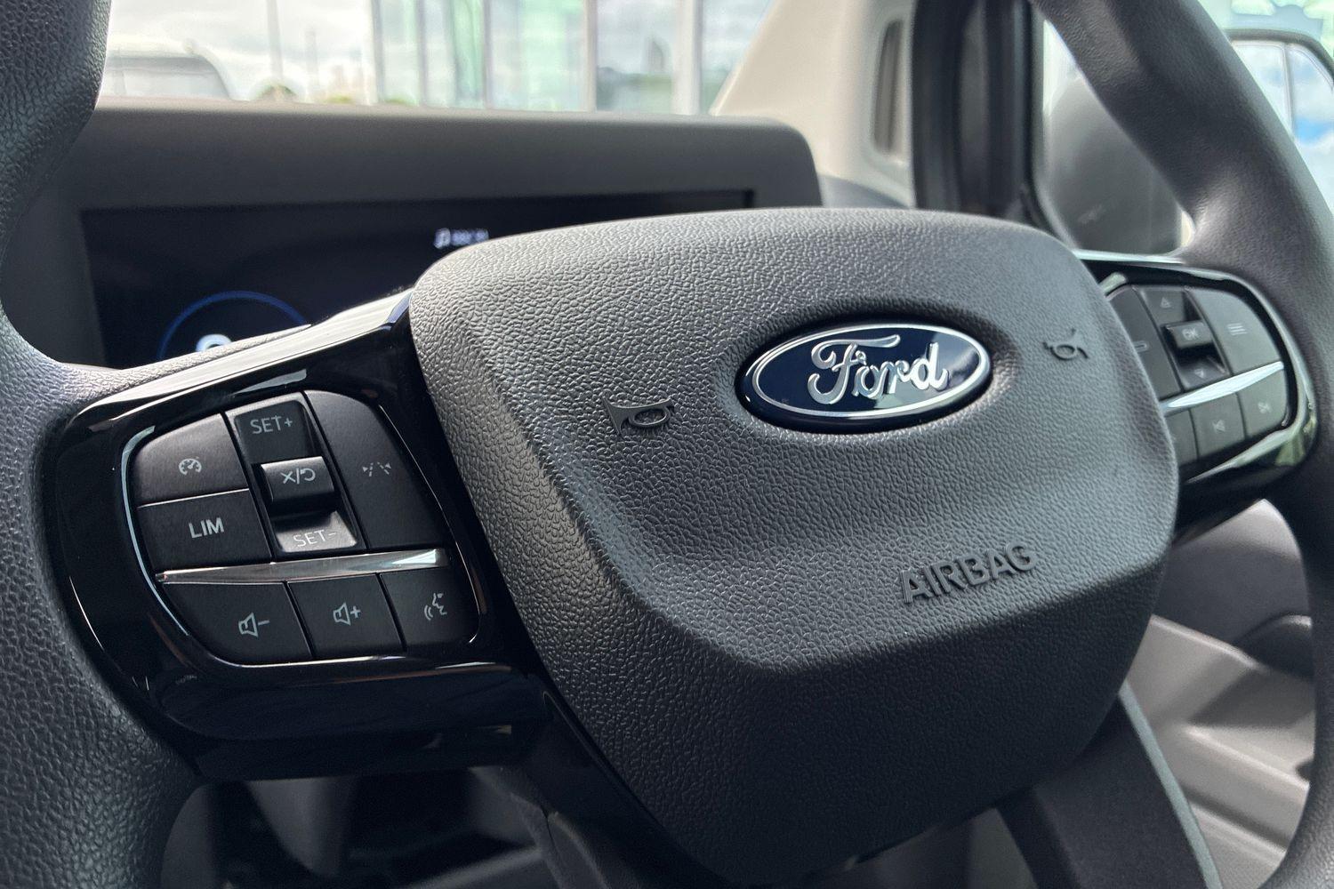 Ford TRANSIT CUSTOM Photo 6