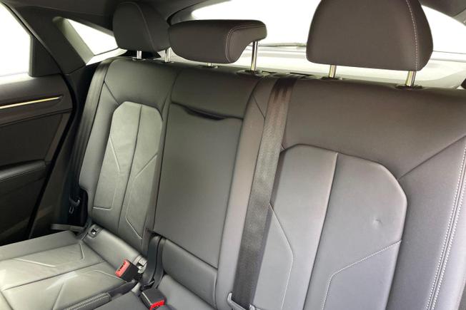AUDI Q3 Photo 9