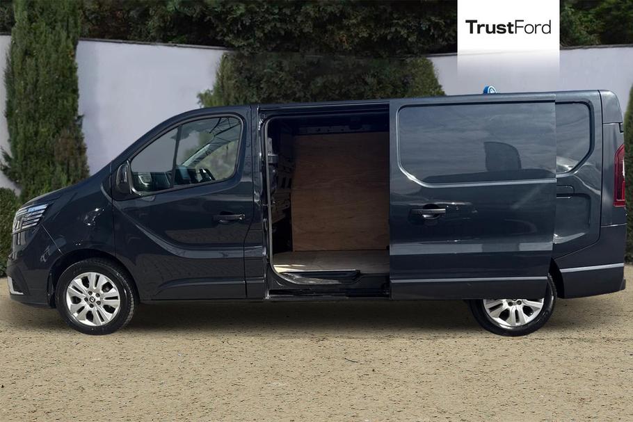 Used Renault TRAFIC MM74YCT 5