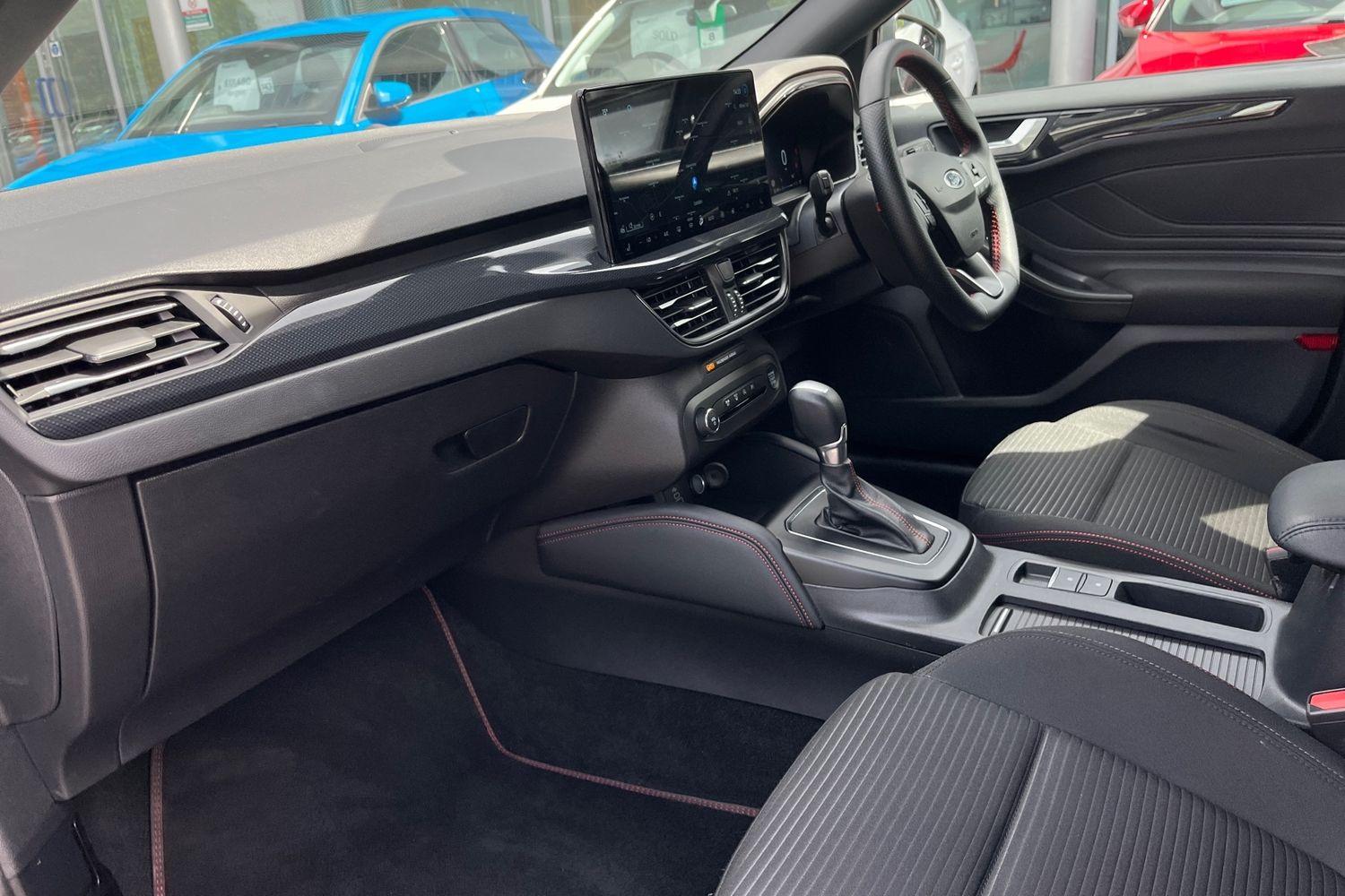 Ford Focus Photo 17
