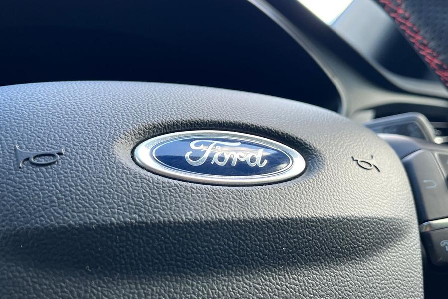 Ford Kuga Photo autoimg-0149203203e17fd7955aeed11696ade4ae1e36ad.jpg
