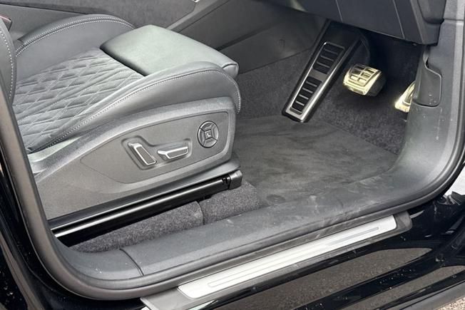 AUDI Q6 E-Tron Photo 31