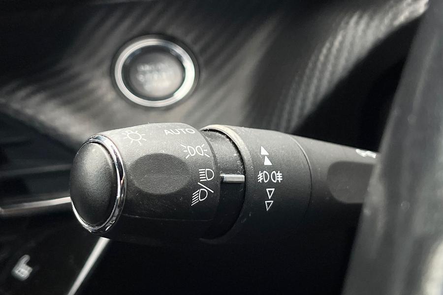 Peugeot 2008 Photo autoimg-014d28b49cd22730f3625a2247f6ad62e7ac3c2e.jpg