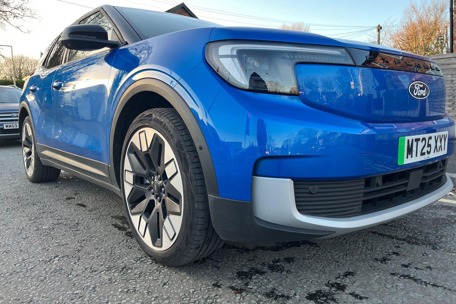 Ford Explorer Photo 26