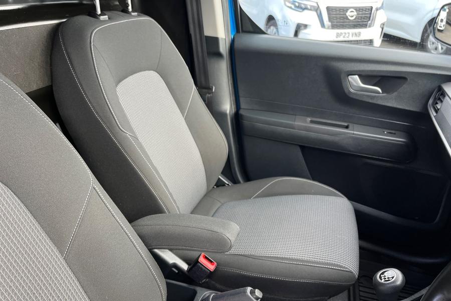 Ford TRANSIT COURIER Photo autoimg-0150203d479a5826b96307c59dc2e370378cb733.jpg