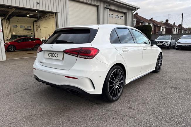 MERCEDES-BENZ A Class Photo 23