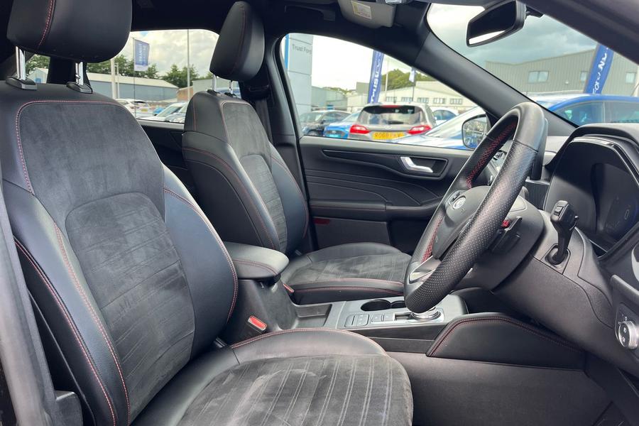 Ford KUGA Photo autoimg-0156b5a3d6873fe867b4a9f9dfb7fc793975459b.jpg