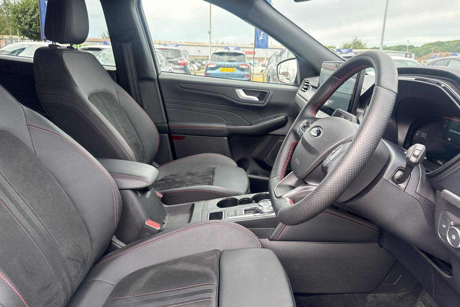 Ford KUGA Photo 16