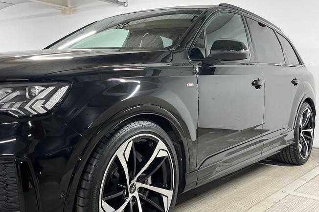 AUDI Q7 Photo 40