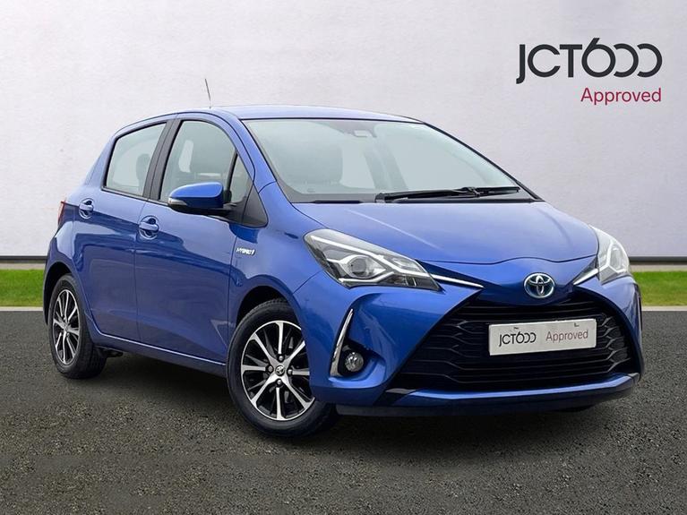 Used 2018 TOYOTA Yaris 1.5 VVT-h Icon Tech Hatchback 5dr Petrol Hybrid E-CVT Euro 6 (s/s) (100 ps) Blue at JCT600