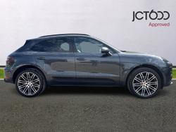 PORSCHE Macan Photo 4