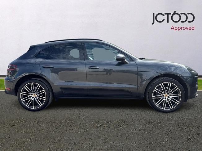 PORSCHE Macan Photo 4