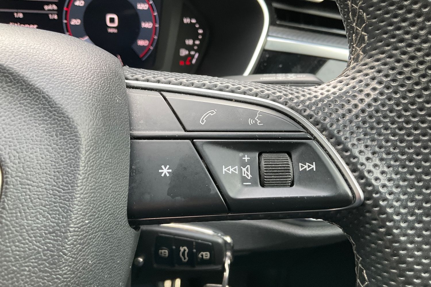 Audi Q3 Photo 30