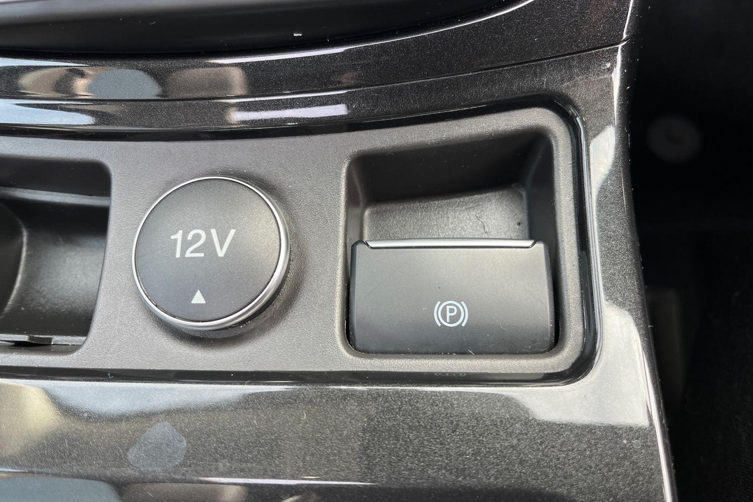 Ford KUGA Photo 29