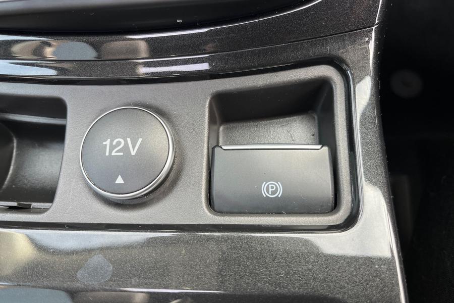 Ford KUGA Photo autoimg-0167bd4f05a81cf397287cfda934e53699f7a50c.jpg