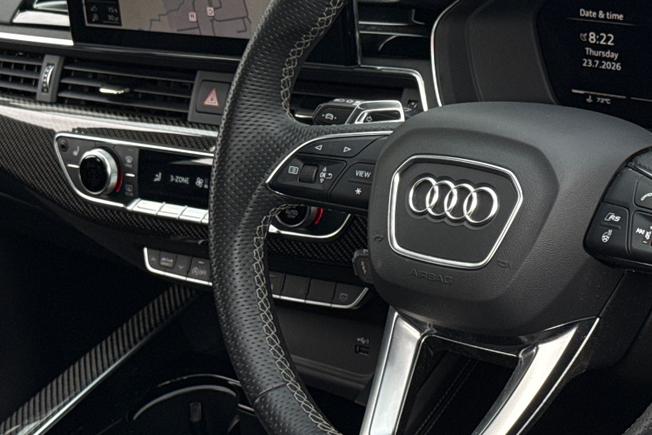AUDI Rs4 Avant Photo 22