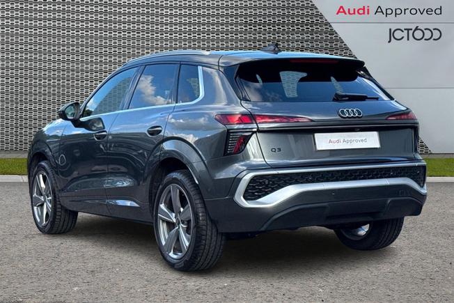AUDI Q3 Photo 3