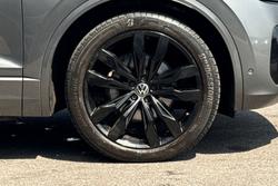 VOLKSWAGEN Touareg Photo 5