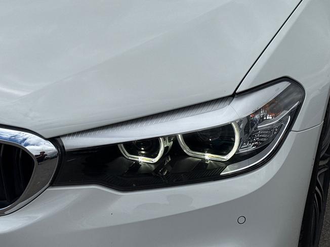 BMW 5 Series Photo 21