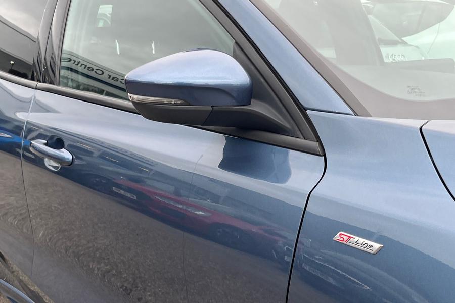 Ford FOCUS Photo autoimg-0179db9b155114bbaaec42047ae3f882a70123e4.jpg