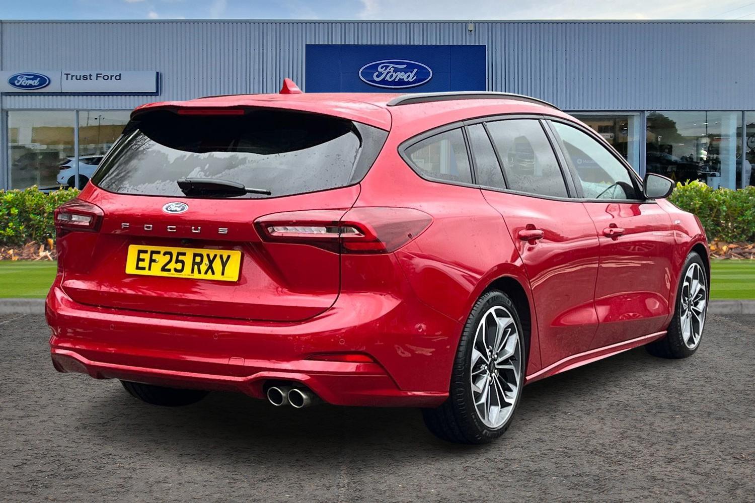 Ford Focus Photo 3