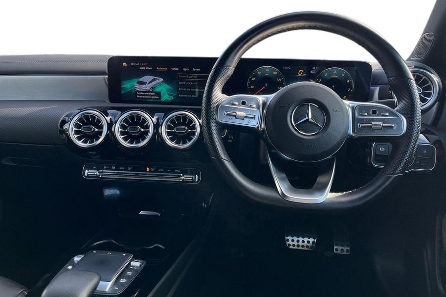 Mercedes-Benz CLA Photo autoimg-017eb2e77136a55cf2d86430e55ab89f929af81e.jpg