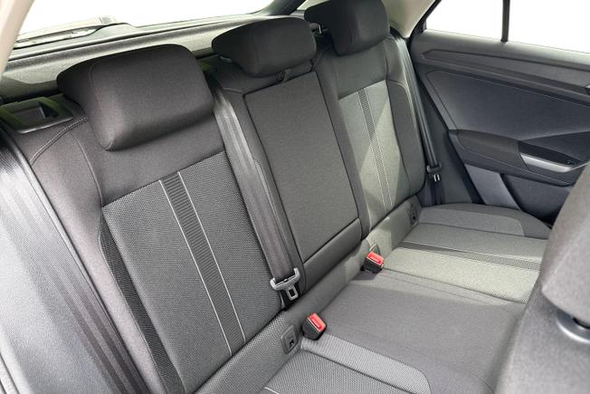VOLKSWAGEN T-Roc Photo 9