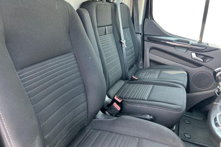 Ford TRANSIT CUSTOM Photo autoimg-018fb6b34764a02c4fe389b63904df6c238b4302.jpg