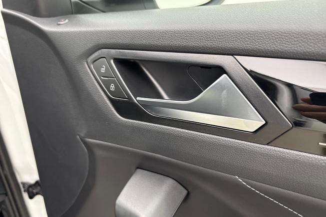 VOLKSWAGEN T-Roc Photo 26