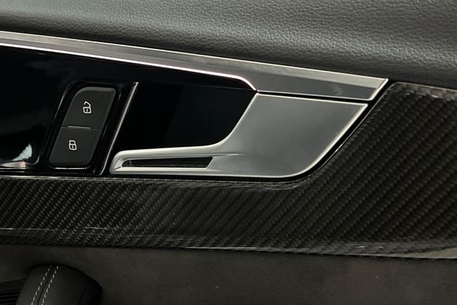 AUDI Rs4 Avant Photo 26