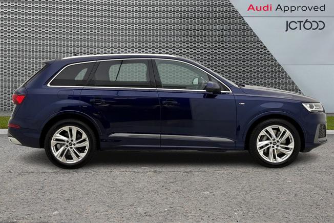 AUDI Q7 Photo 4