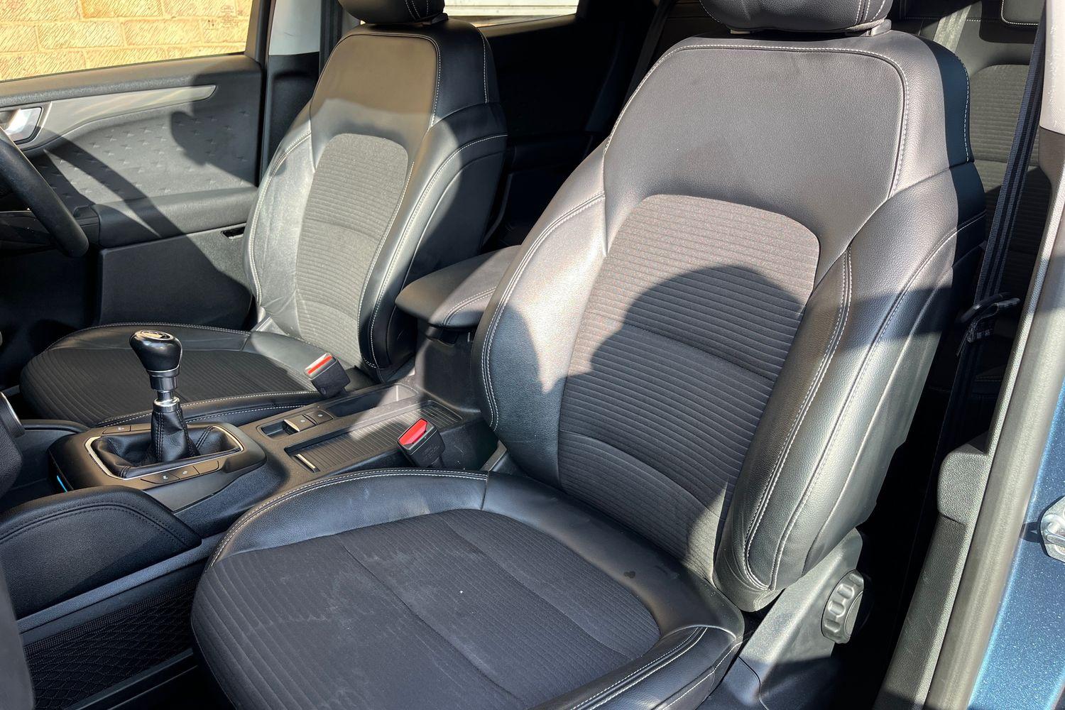 Ford KUGA Photo 18