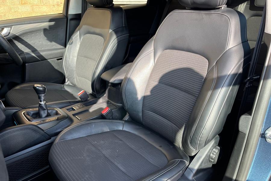 Ford KUGA Photo autoimg-019cfeb8a9c06c2ec7ffea454fc23faaac1e7f01.jpg