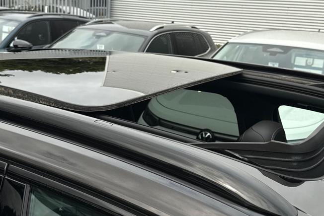 VOLKSWAGEN Touareg Photo 21