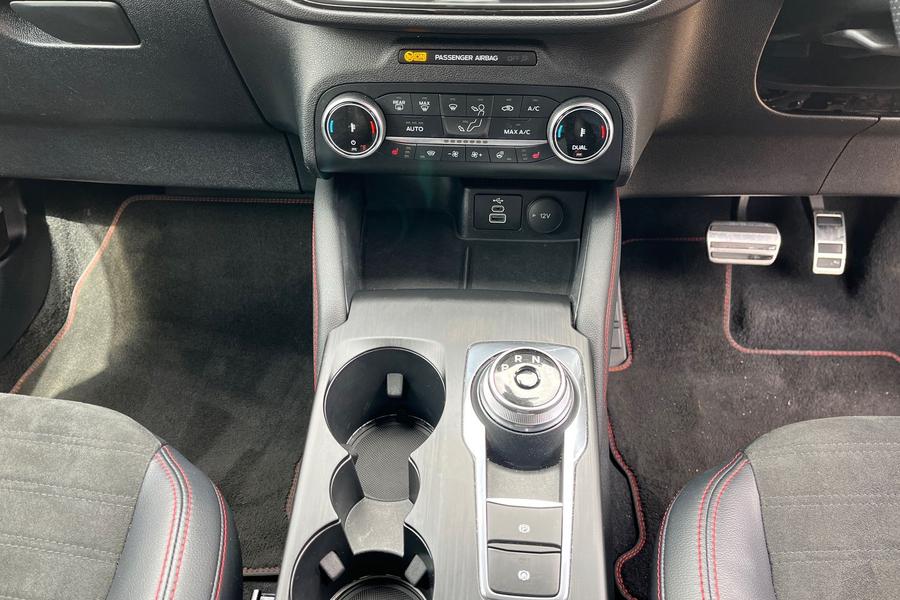 Ford Kuga Photo autoimg-01a11ad1be2052e5a8b944a4948e83862c1d4413.jpg