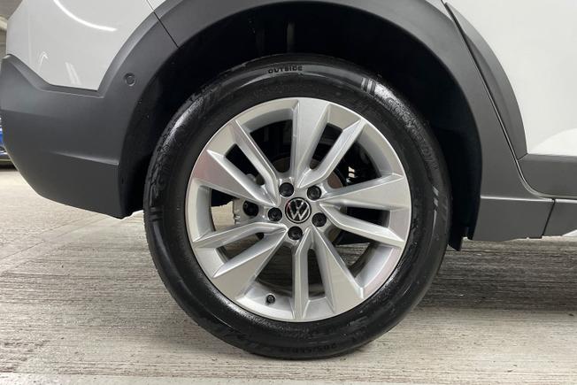 VOLKSWAGEN Taigo Photo 5