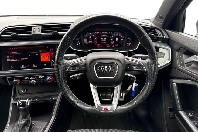 Audi Q3 Photo 11