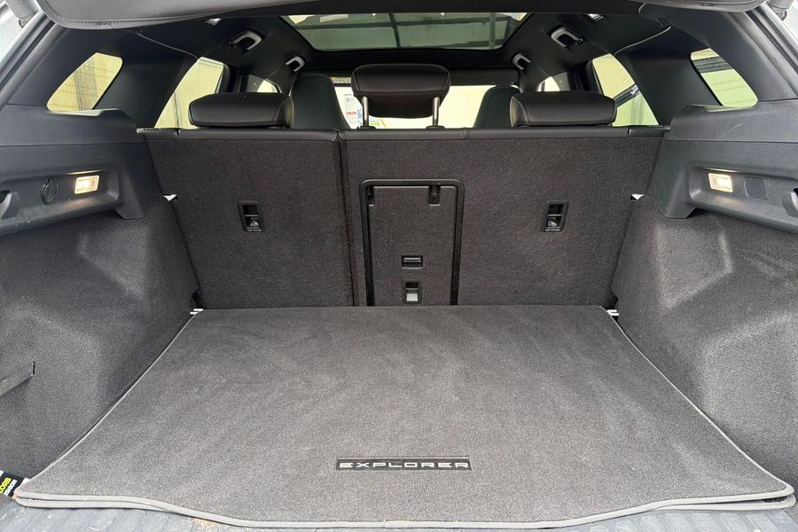 Ford Explorer Photo autoimg-01a9e3c180bedd3826ceea0f0887c11eea5e63f7.jpg