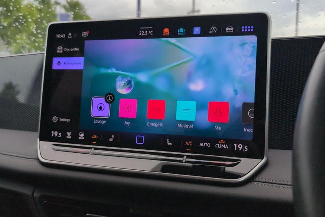 VOLKSWAGEN Tiguan Photo 34